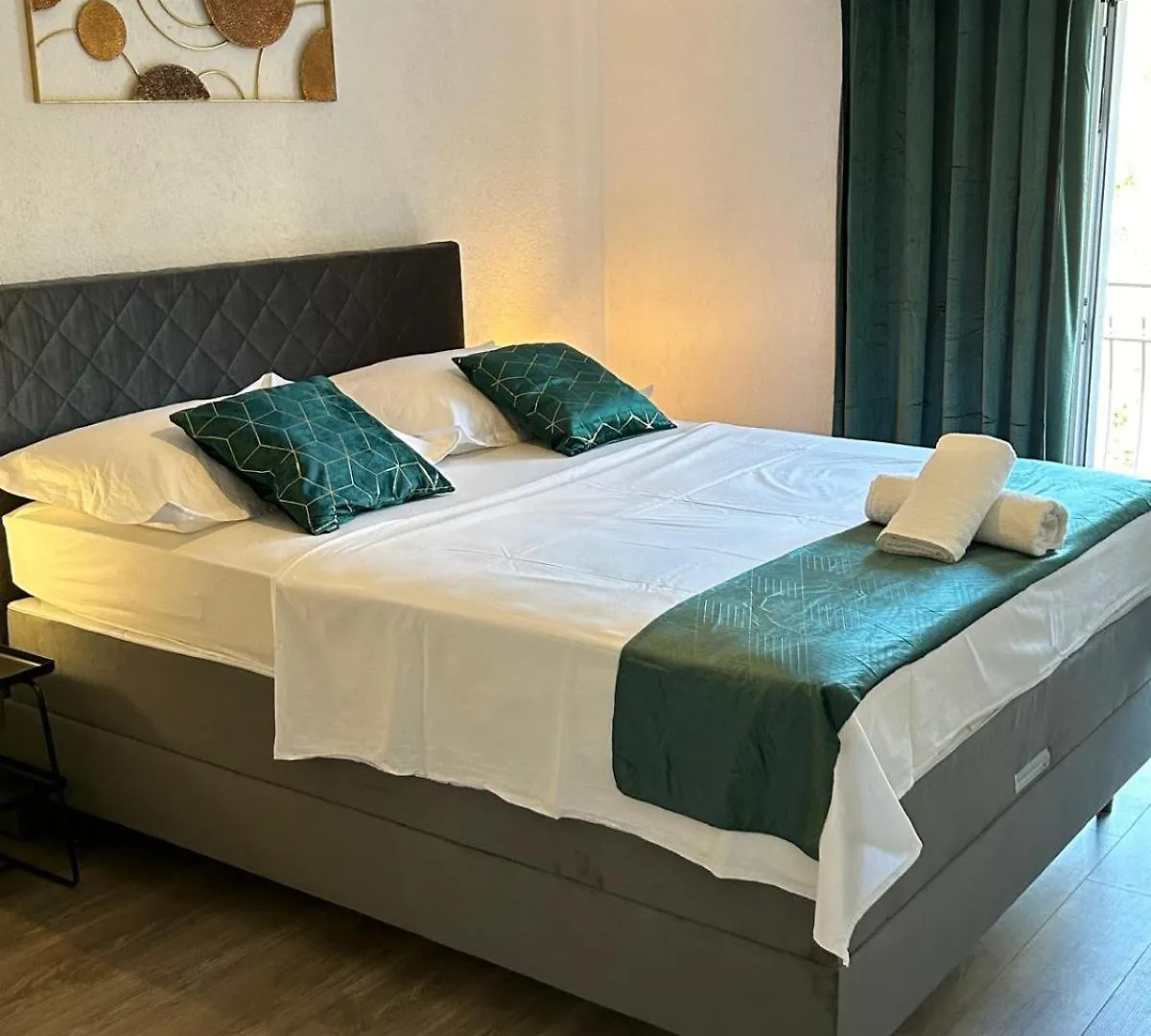 Apartmani Vujic- Villa Dolac Trogir 0*,  Croatia